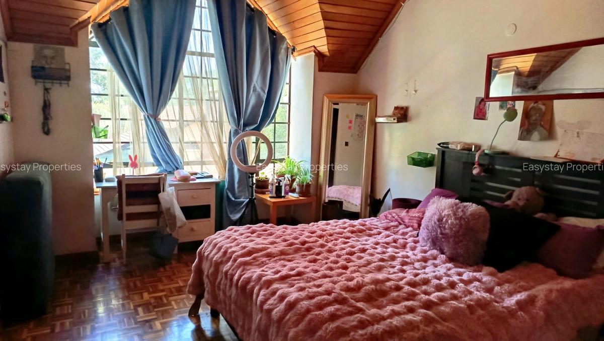 5 Bed Villa with En Suite in Lavington - 5