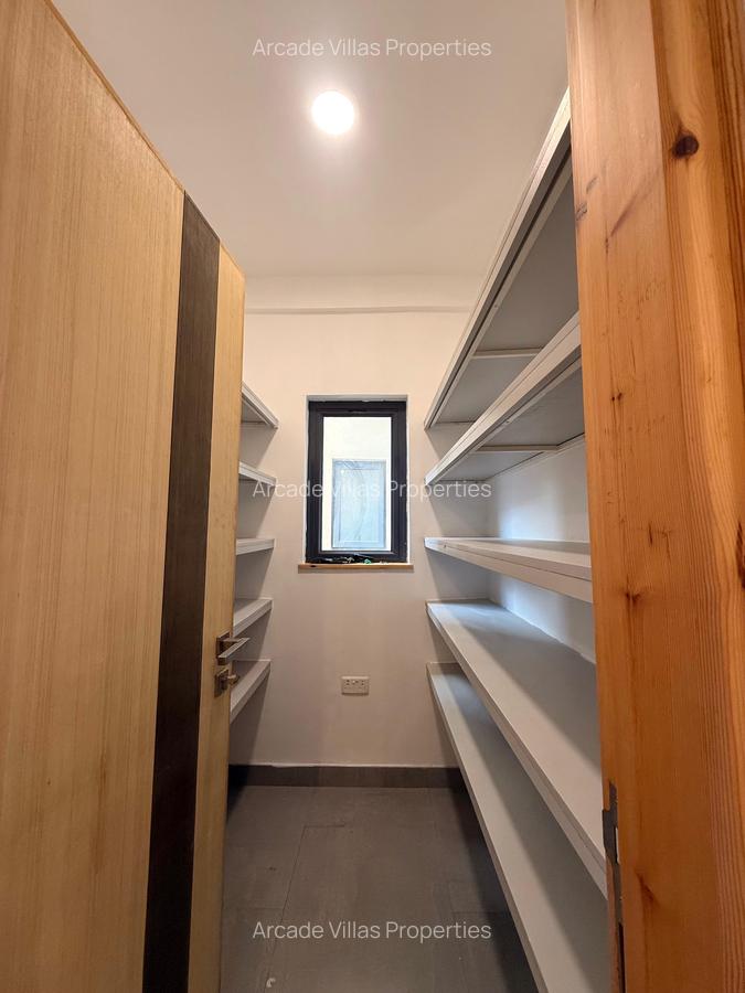 3 Bed Apartment with En Suite in Kileleshwa - 5