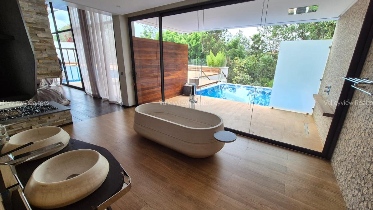 4 Bed House with En Suite at Loresho - 14