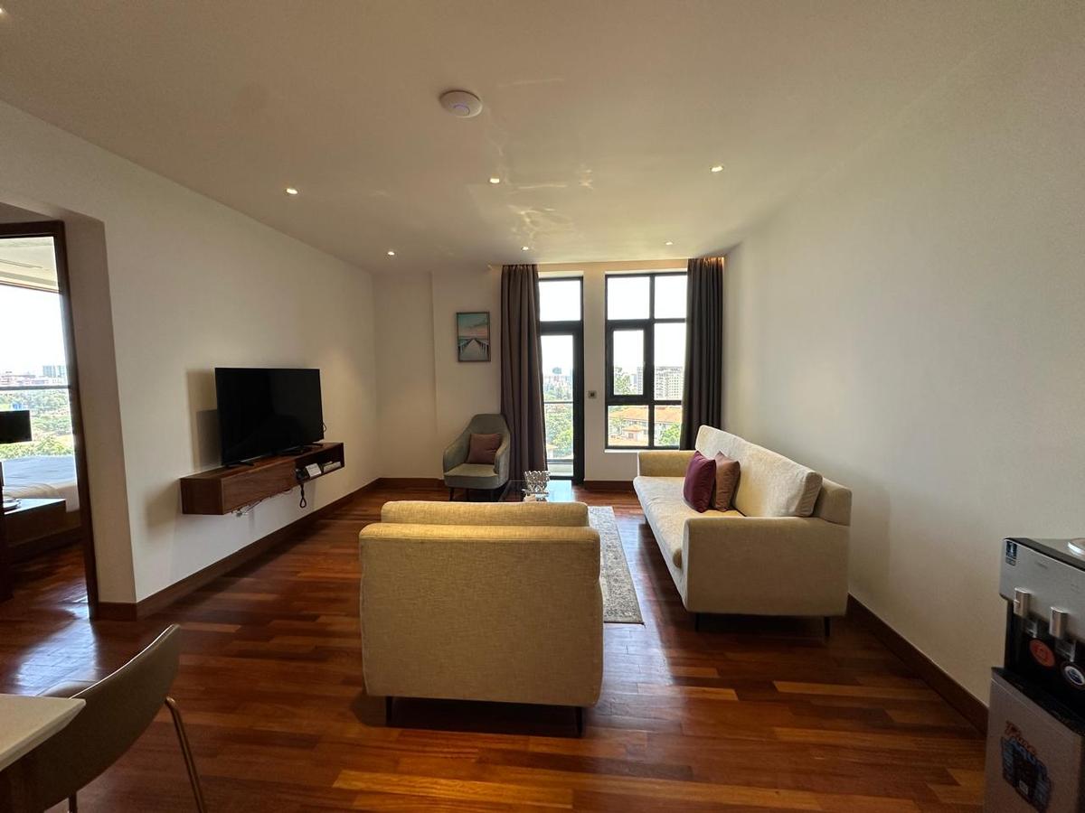 serviced 2 bed apartment with en suite in westlands area