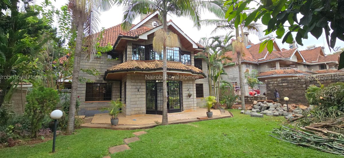 5 Bed Townhouse with En Suite at Lavington Green - 5