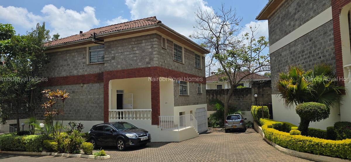 5 Bed Townhouse with En Suite at Lavington Green - 1