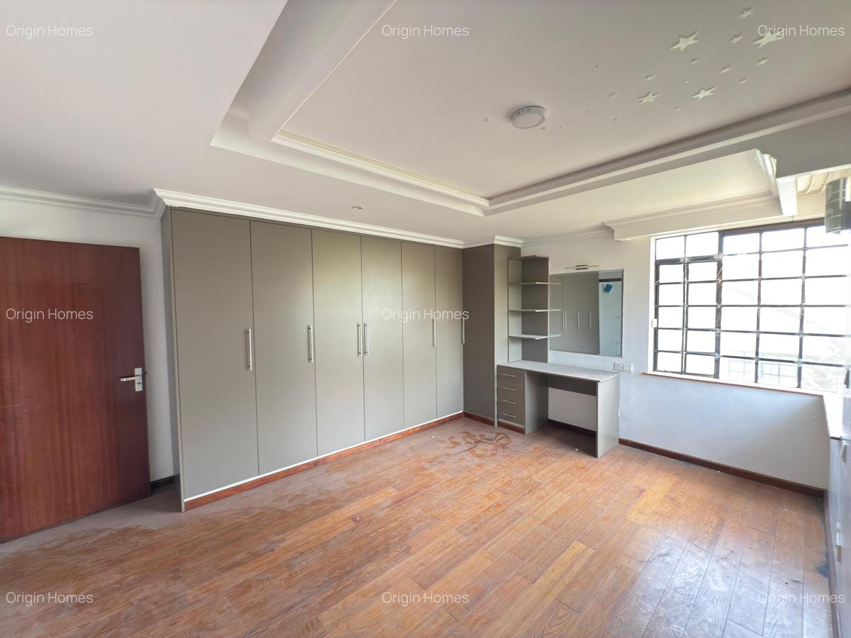 4 Bed Townhouse with En Suite at Kitisuru - 15