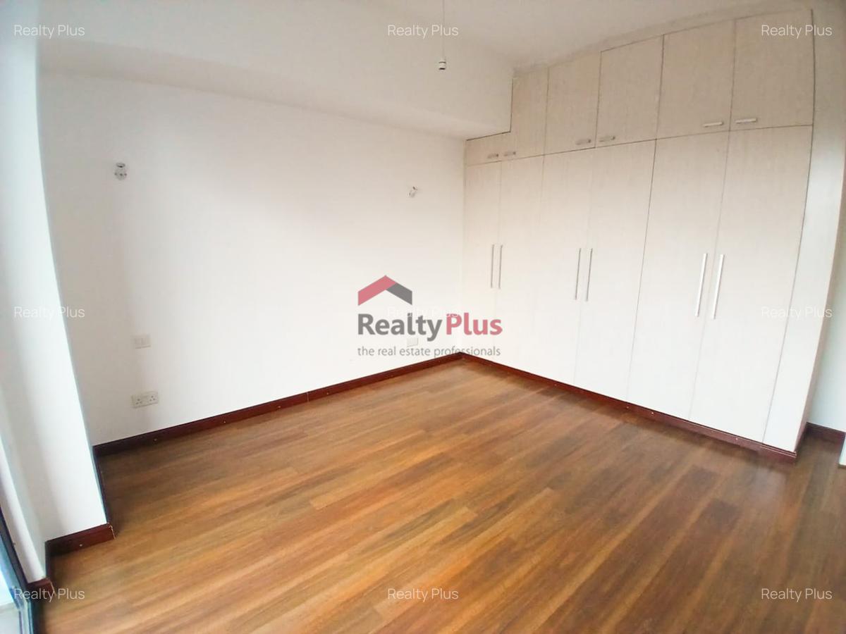 3 Bed Apartment with En Suite in Kilimani - 4