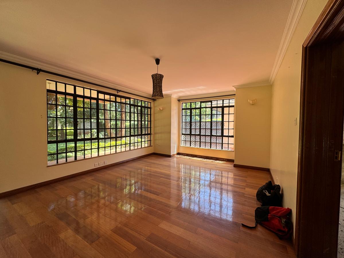4 Bed House with En Suite in Karen - 10