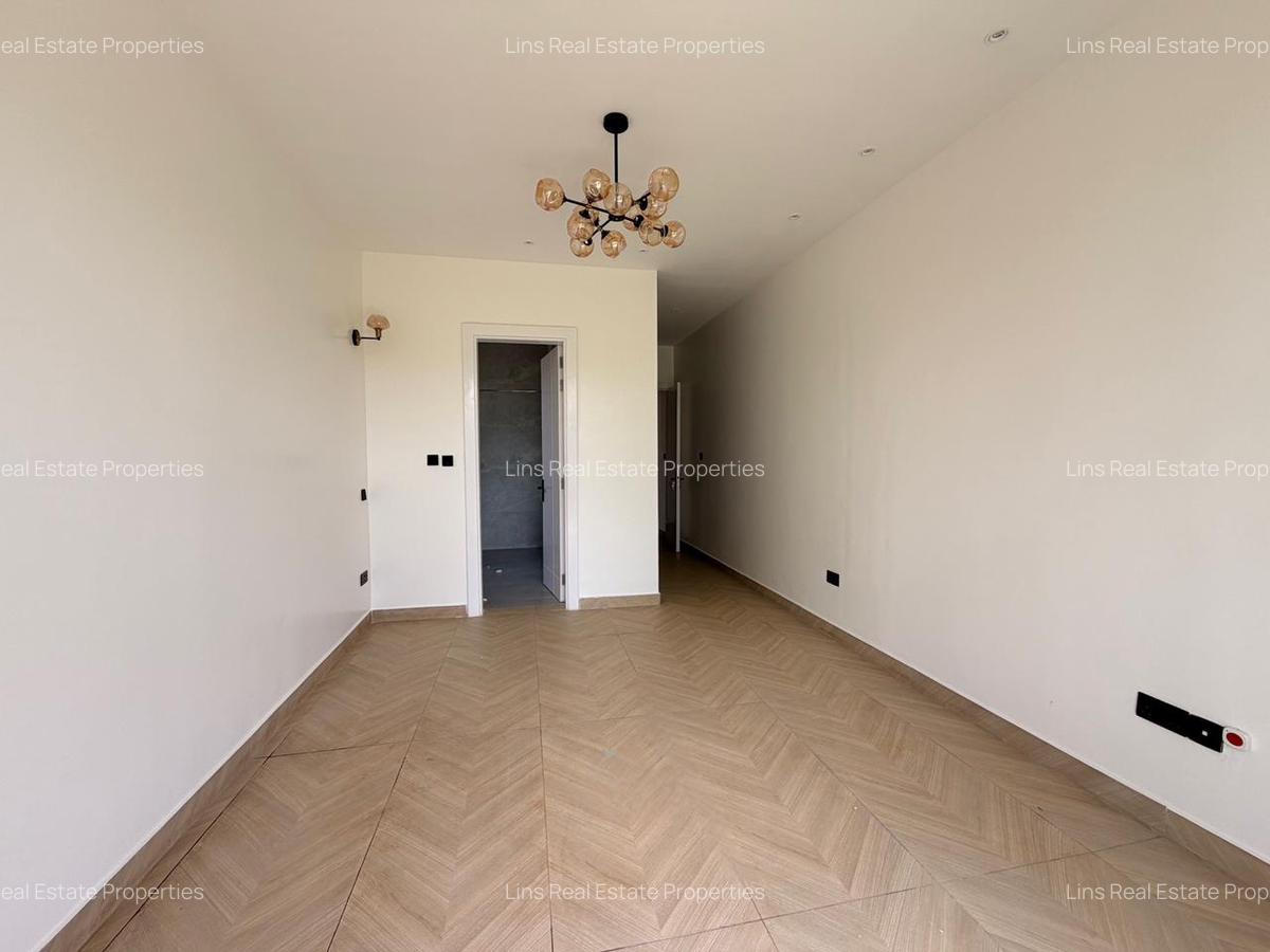 Serviced 1 Bed Apartment with En Suite in Runda - 6