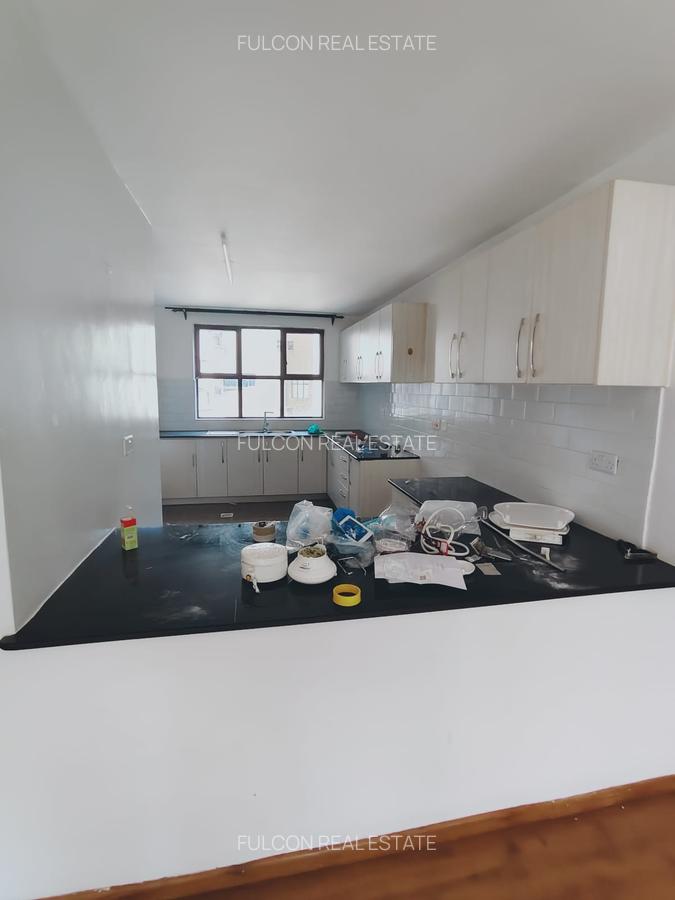 2 Bed Apartment with En Suite in Riverside - 3