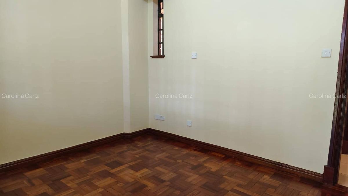 5 Bed House with En Suite in Nyari - 15