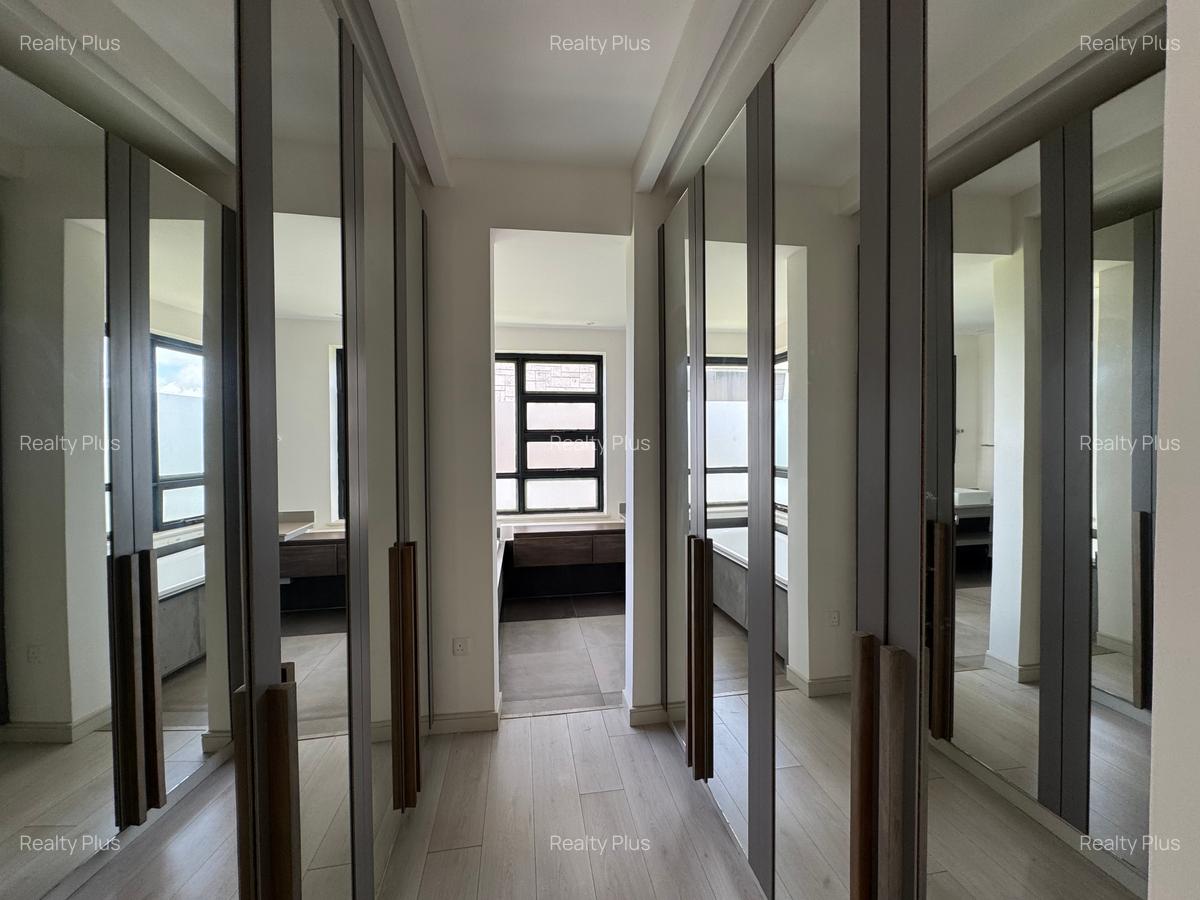 4 Bed Villa with En Suite at Tilisi Views - 16
