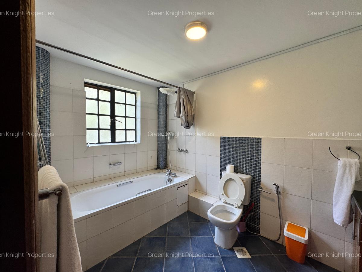 Serviced 2 Bed Apartment with En Suite in Lavington - 8