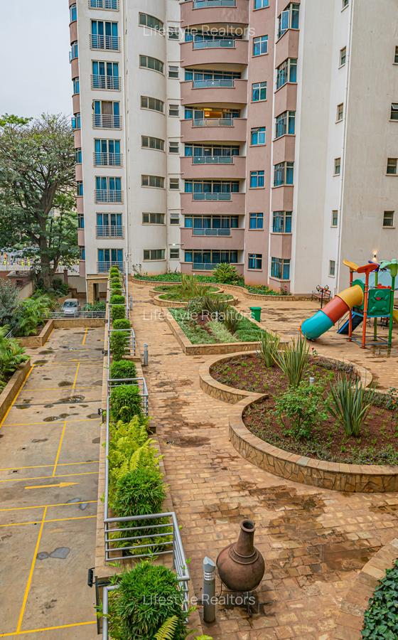 Serviced 3 Bed Apartment with En Suite at Valley Arcade - 4