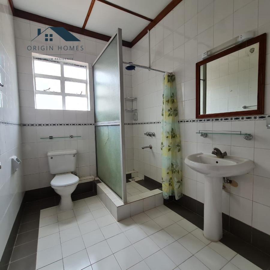 3 Bed Apartment with En Suite at Riverside Drive - 11