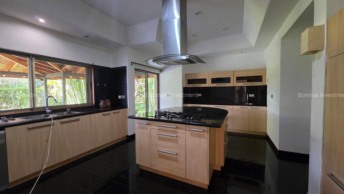 4 Bed Townhouse with En Suite at Old Kitusuru - 6