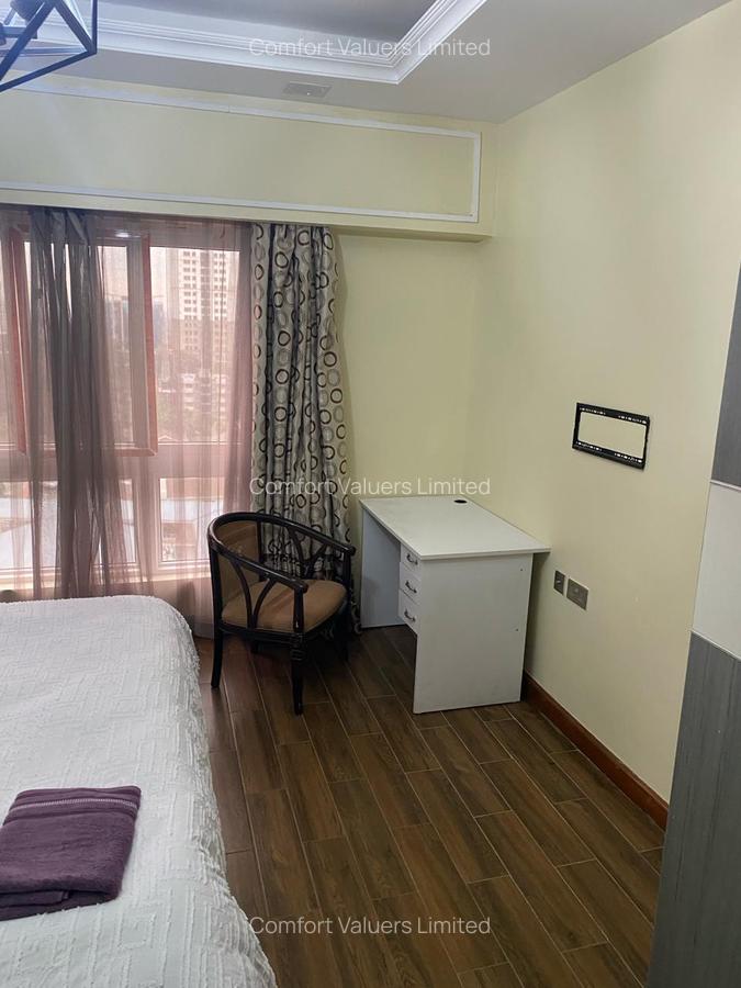 Serviced 4 Bed Apartment with En Suite at Hurlinghurm - 16