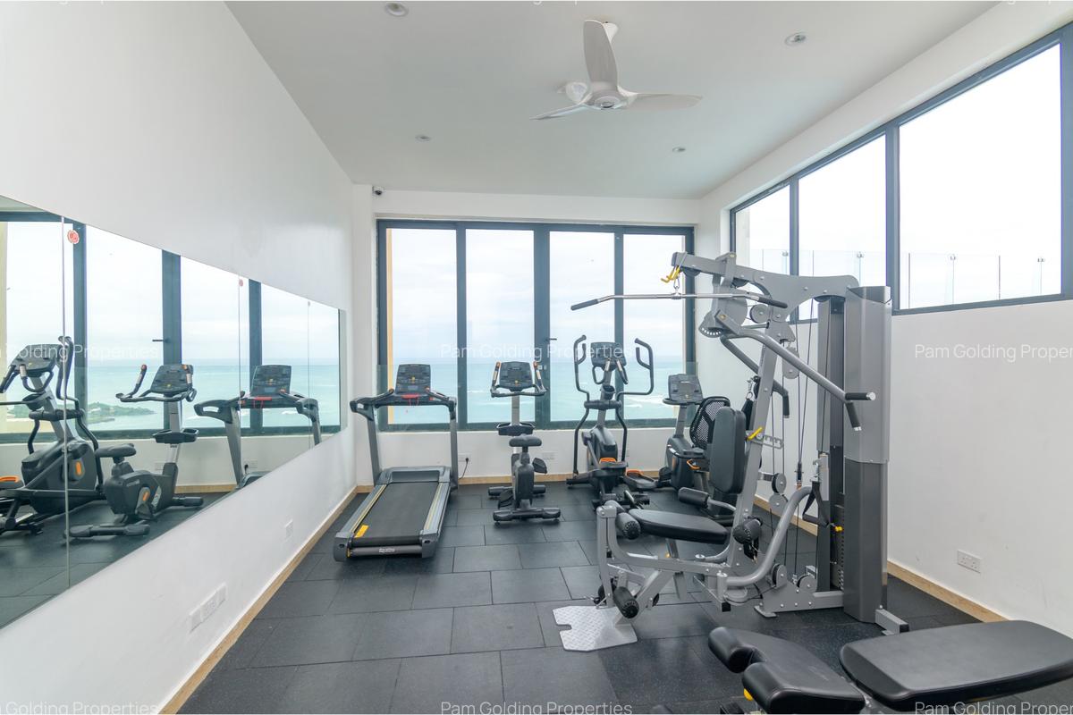 Serviced 4 Bed Apartment with En Suite in Kizingo - 9