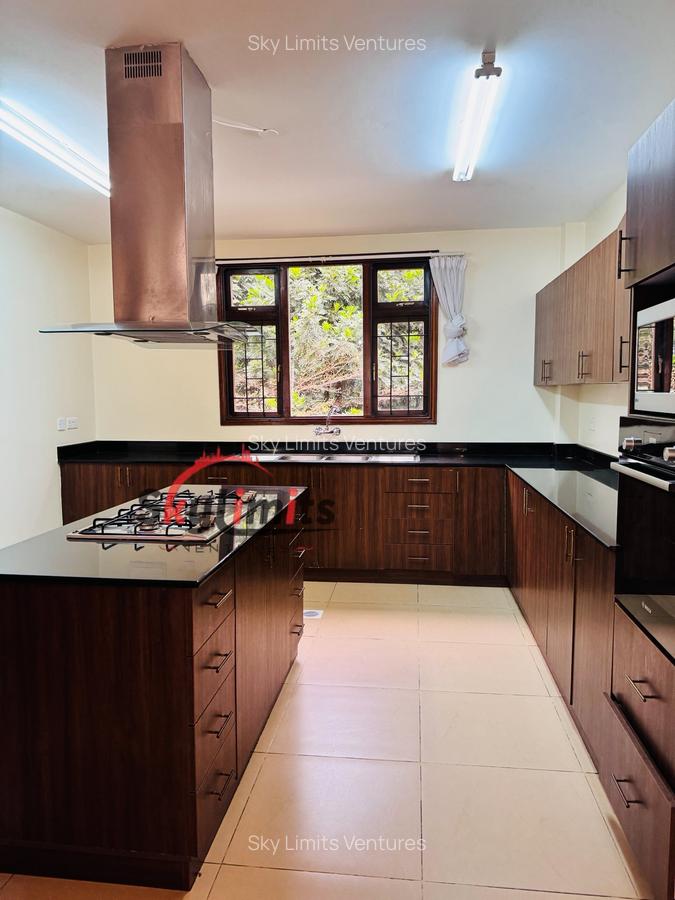 3 Bed Apartment with En Suite at Riverside Drive - 4