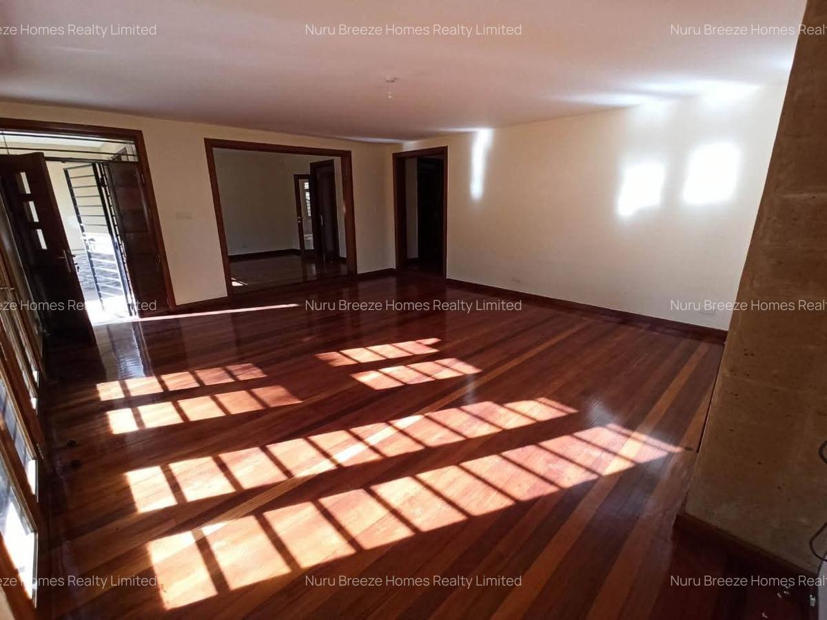 5 Bed Townhouse with En Suite in Lavington - 8