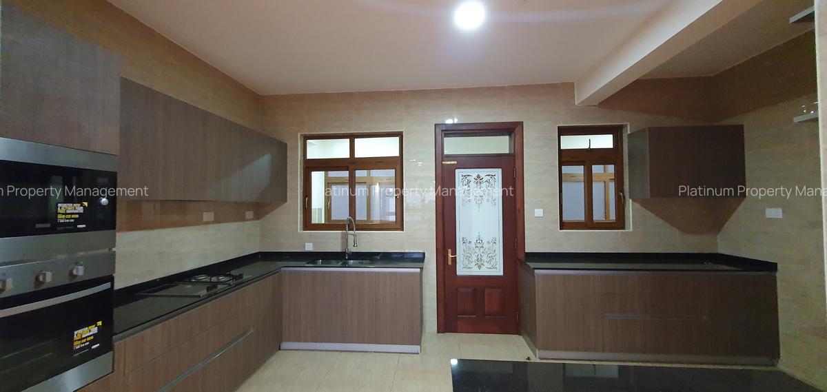 3 Bed Apartment with En Suite in General Mathenge - 4