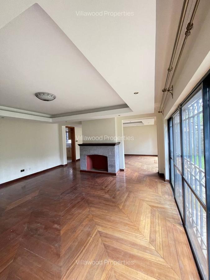 5 Bed Townhouse with En Suite in Lavington - 3