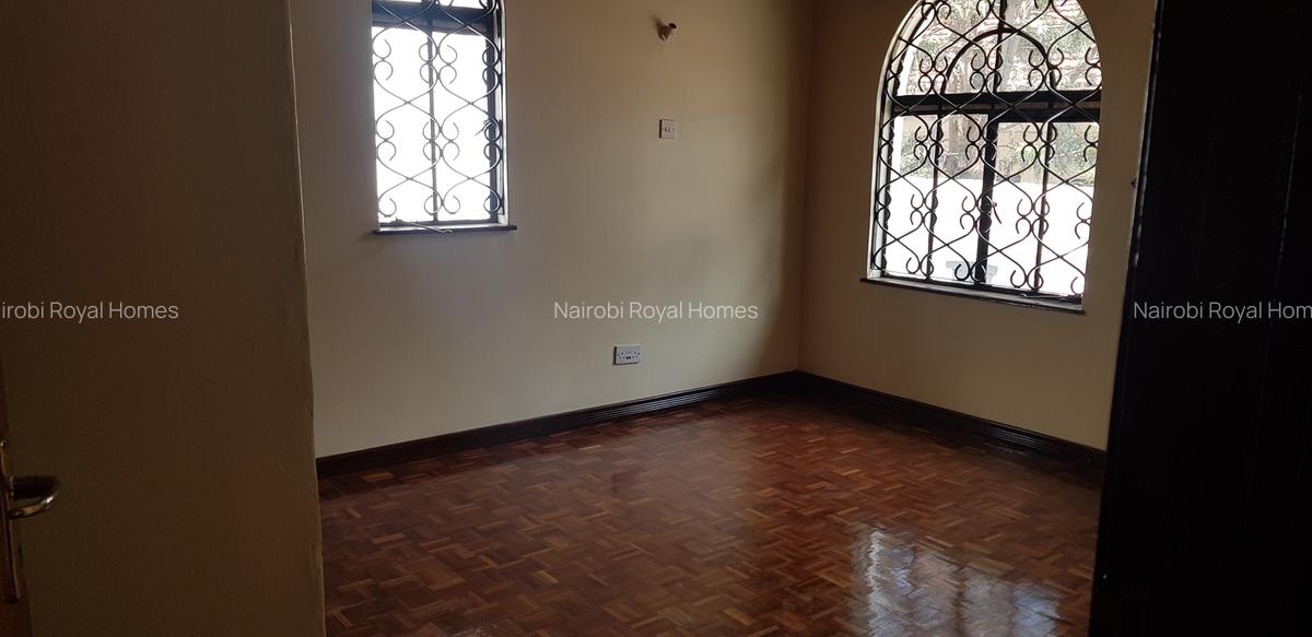 5 Bed Townhouse with En Suite at Yaya Center - 19