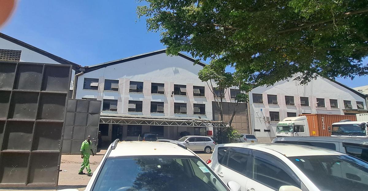 12,000 ft² warehouse with parking in industrial area