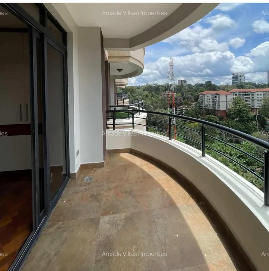 4 Bed Apartment with En Suite in Riverside - 10