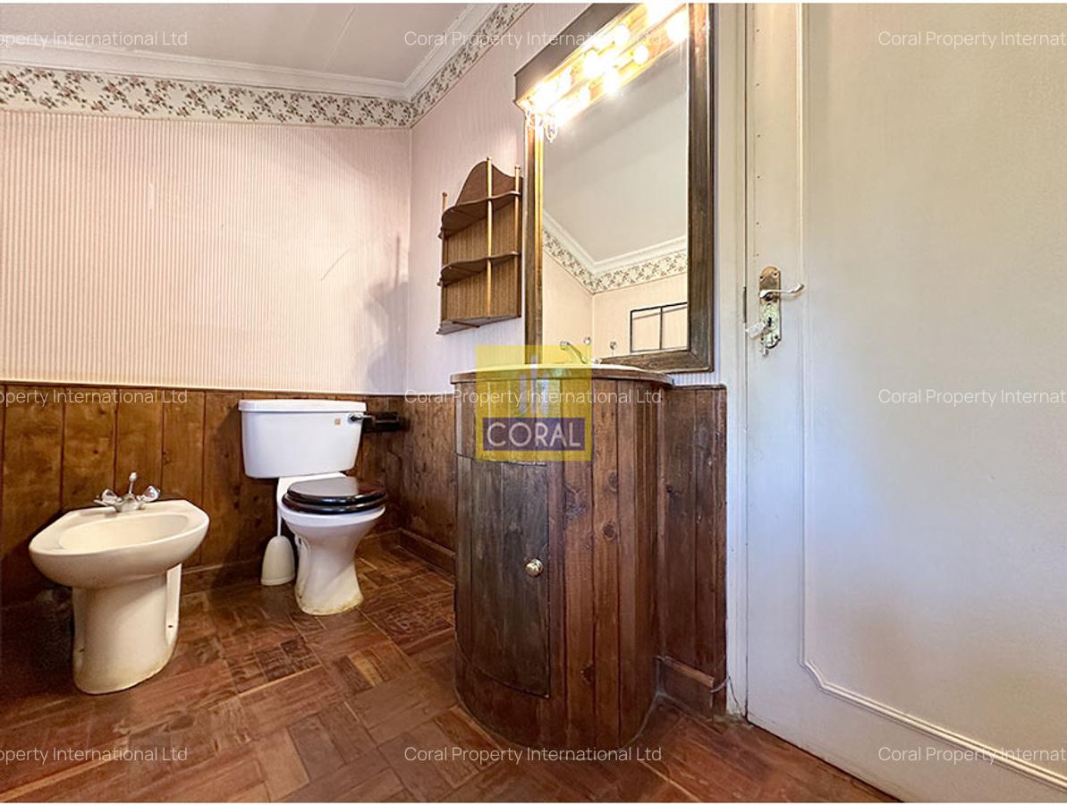 2 Bed House in Rosslyn - 11