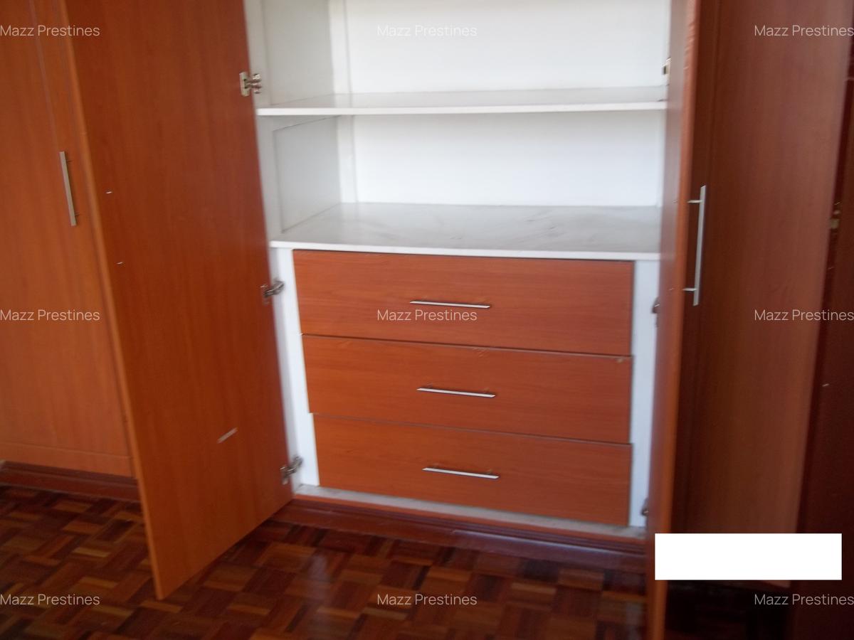 1 Bed Apartment with En Suite at Forest Rd - 4