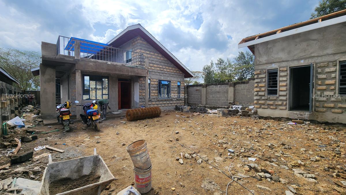 3 Bed House with En Suite at Rimpa - 2