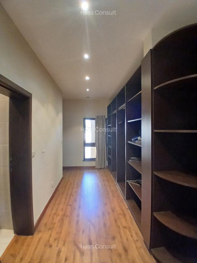 4 Bed Apartment with En Suite at Riverside Drive - 6