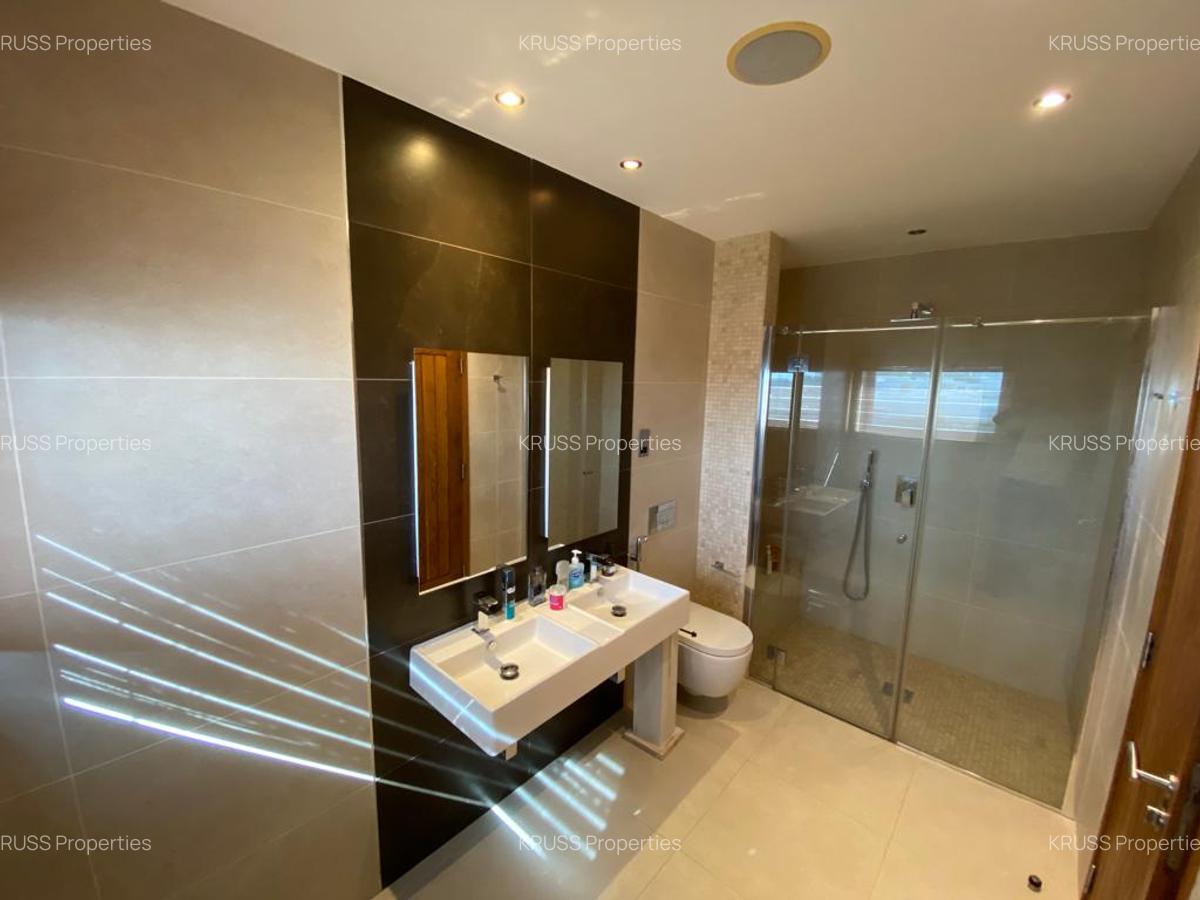 3 Bed Apartment with En Suite at As1930 - 6