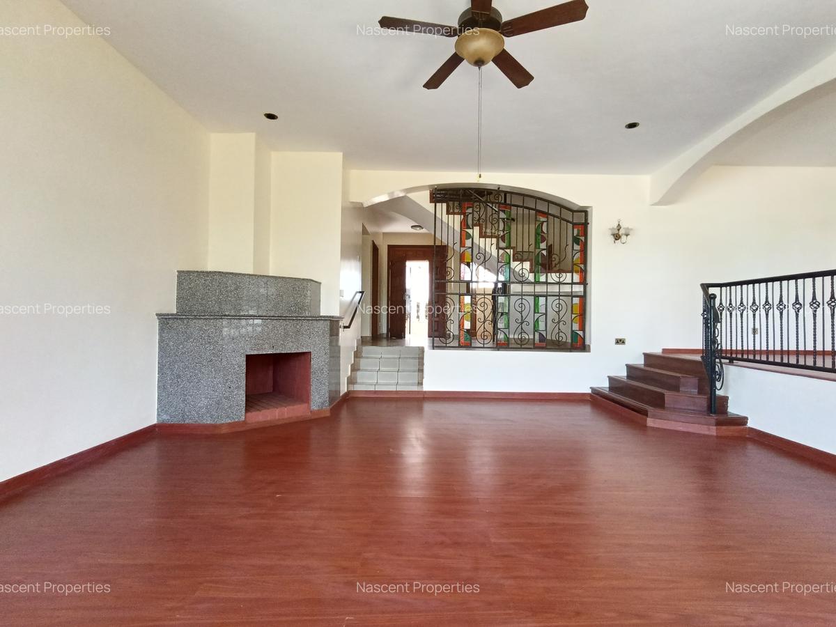 5 Bed House with En Suite in Runda - 8