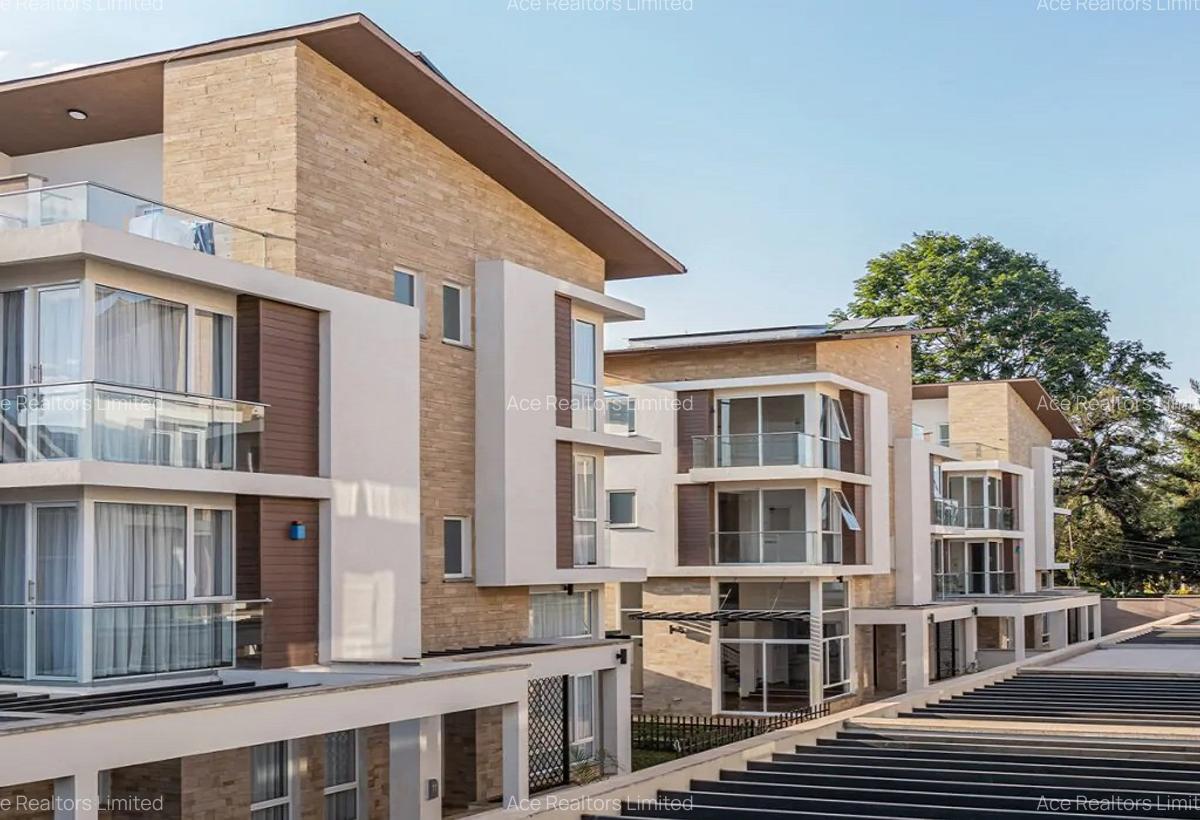 4 Bed Townhouse with En Suite at Lavington - 9