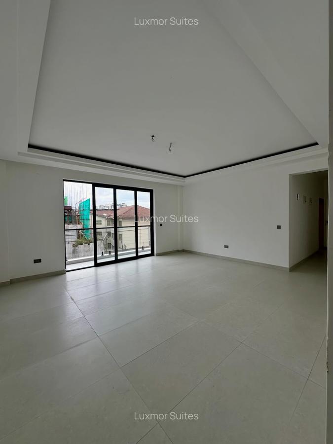 Serviced 3 Bed Apartment with En Suite at Brookside Area - 11
