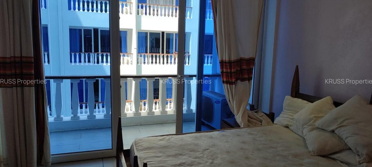 2 Bed Apartment with En Suite at As77 - 2