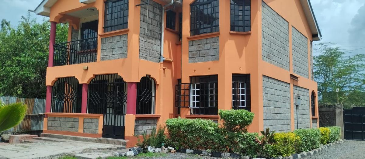 5 Bed Townhouse with Walk In Closet at Safari Park - 2