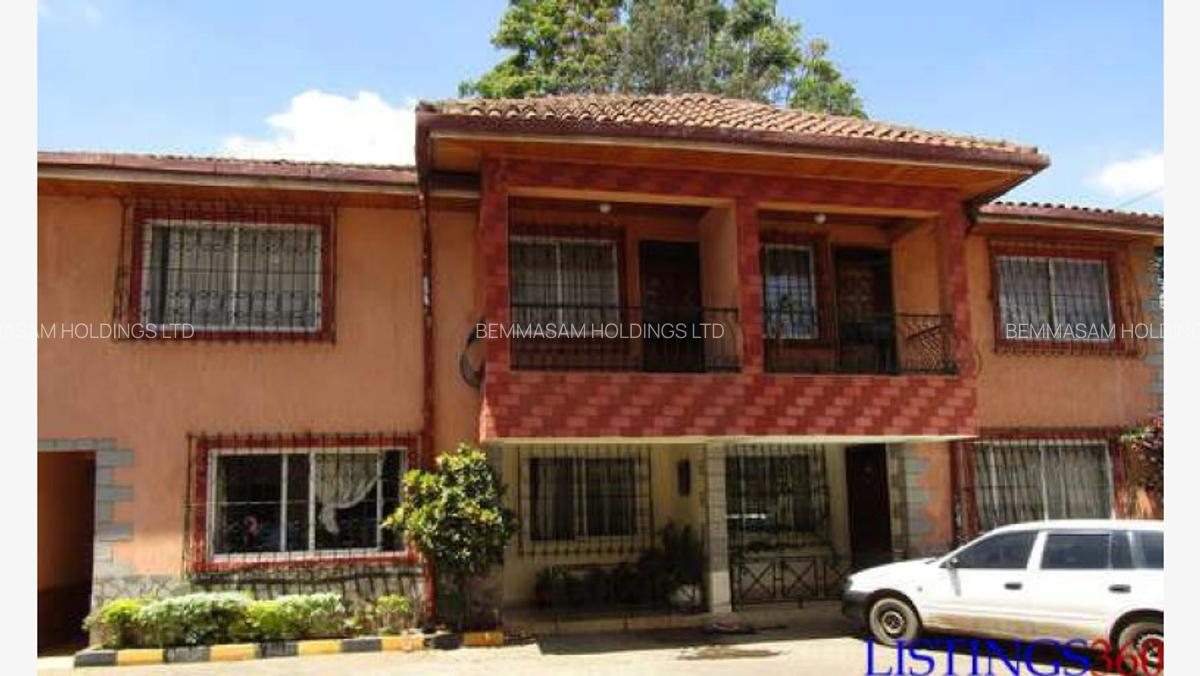 4 Bed Villa with En Suite at Mandela Road - 1