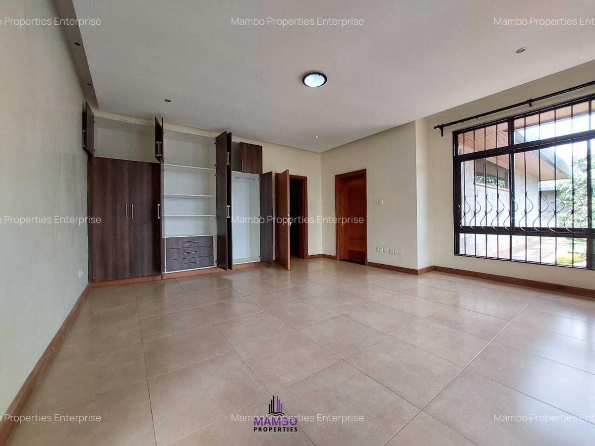 4 Bed Villa with En Suite at Mumwe - 9
