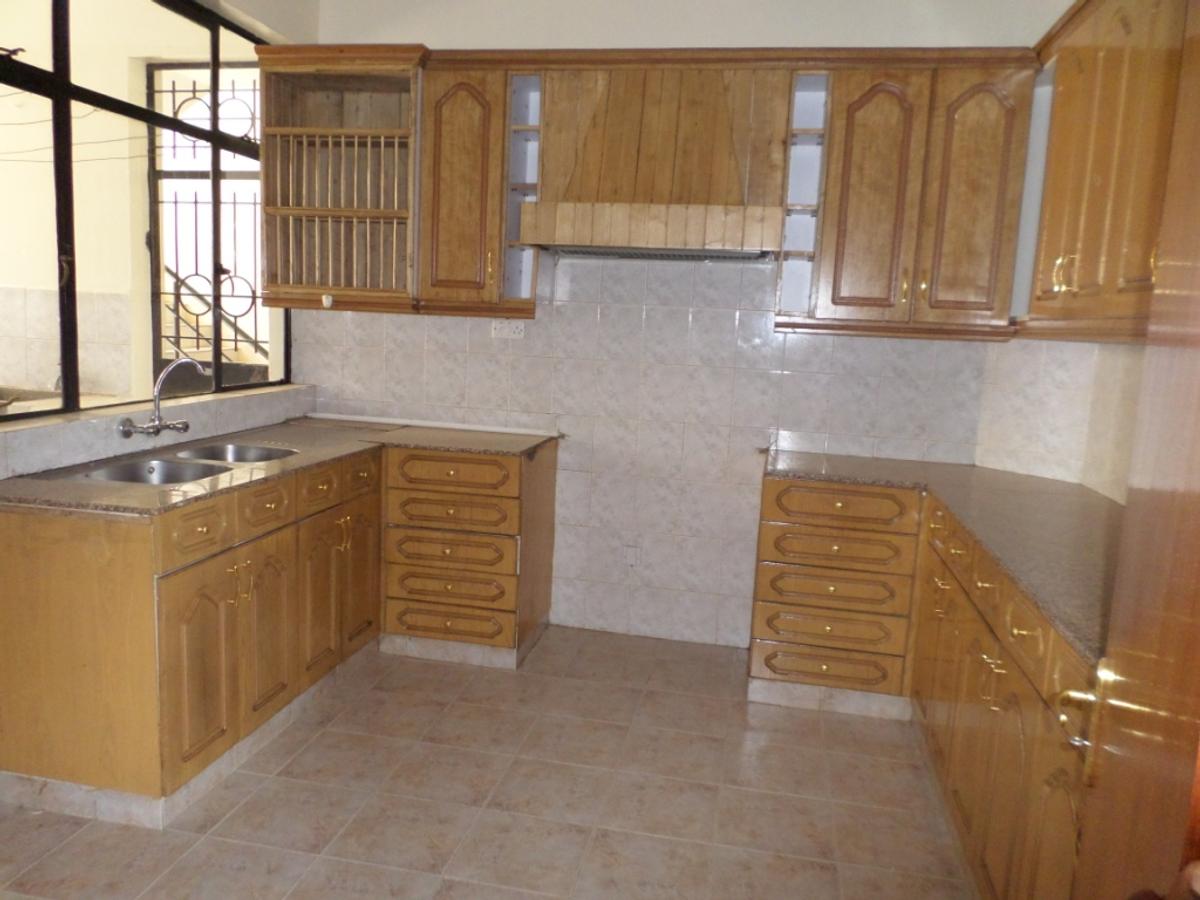 3 Bed Apartment with En Suite at Kilimani - 14