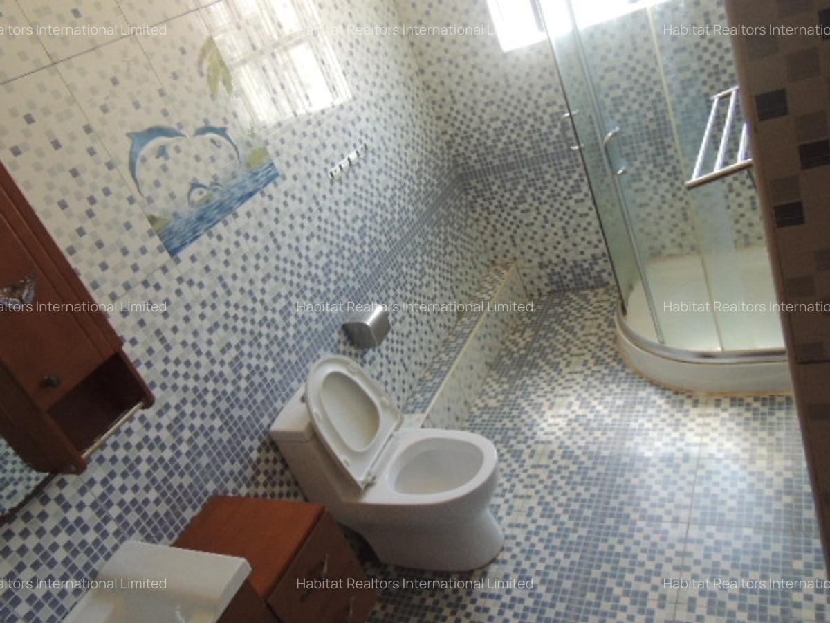 4 Bed Townhouse with En Suite at Chuna - 7