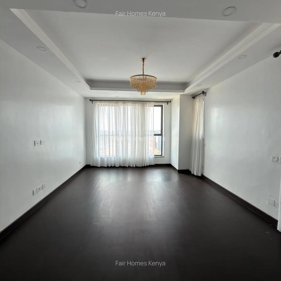 4 Bed Apartment with En Suite at Valley Arcade - 11