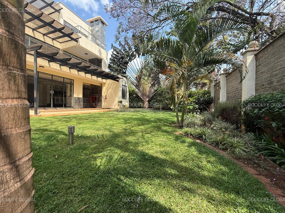 5 Bed Villa with En Suite at Lavington - 2