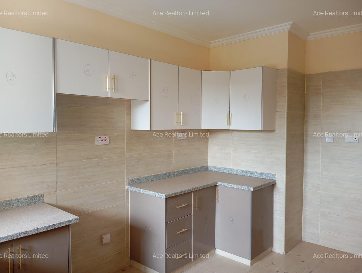 2 Bed Apartment with En Suite at Hatheru Road - 2