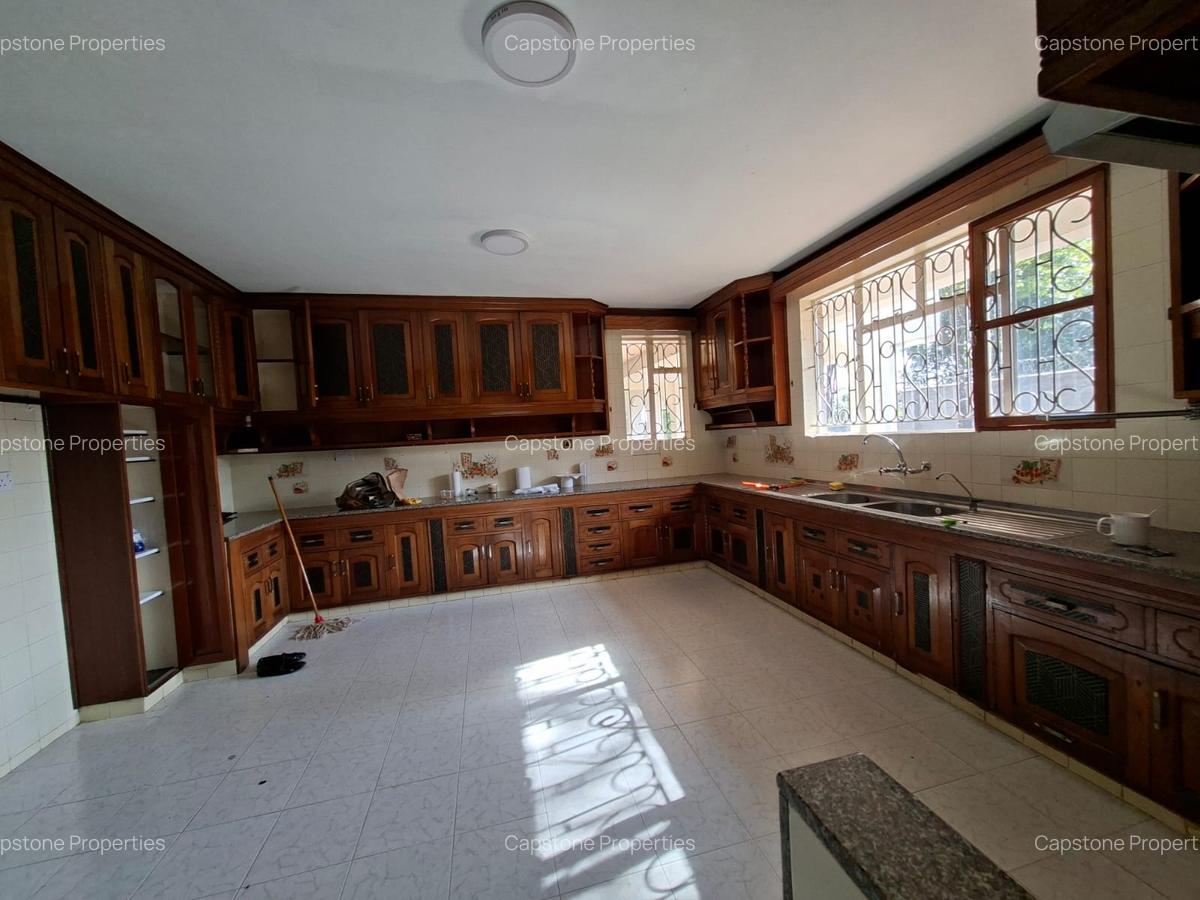 4 Bed House with En Suite in Gigiri - 16