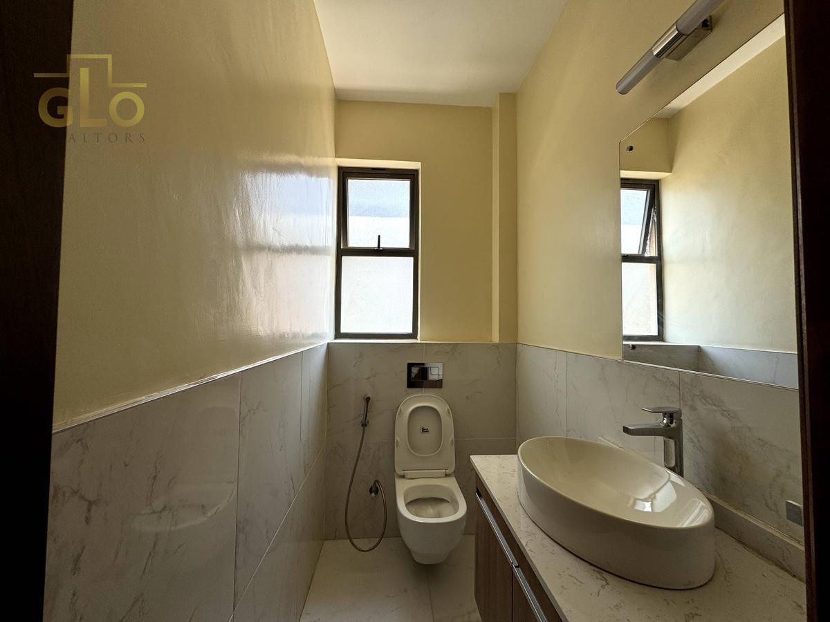 2 Bed Apartment with En Suite in General Mathenge - 15