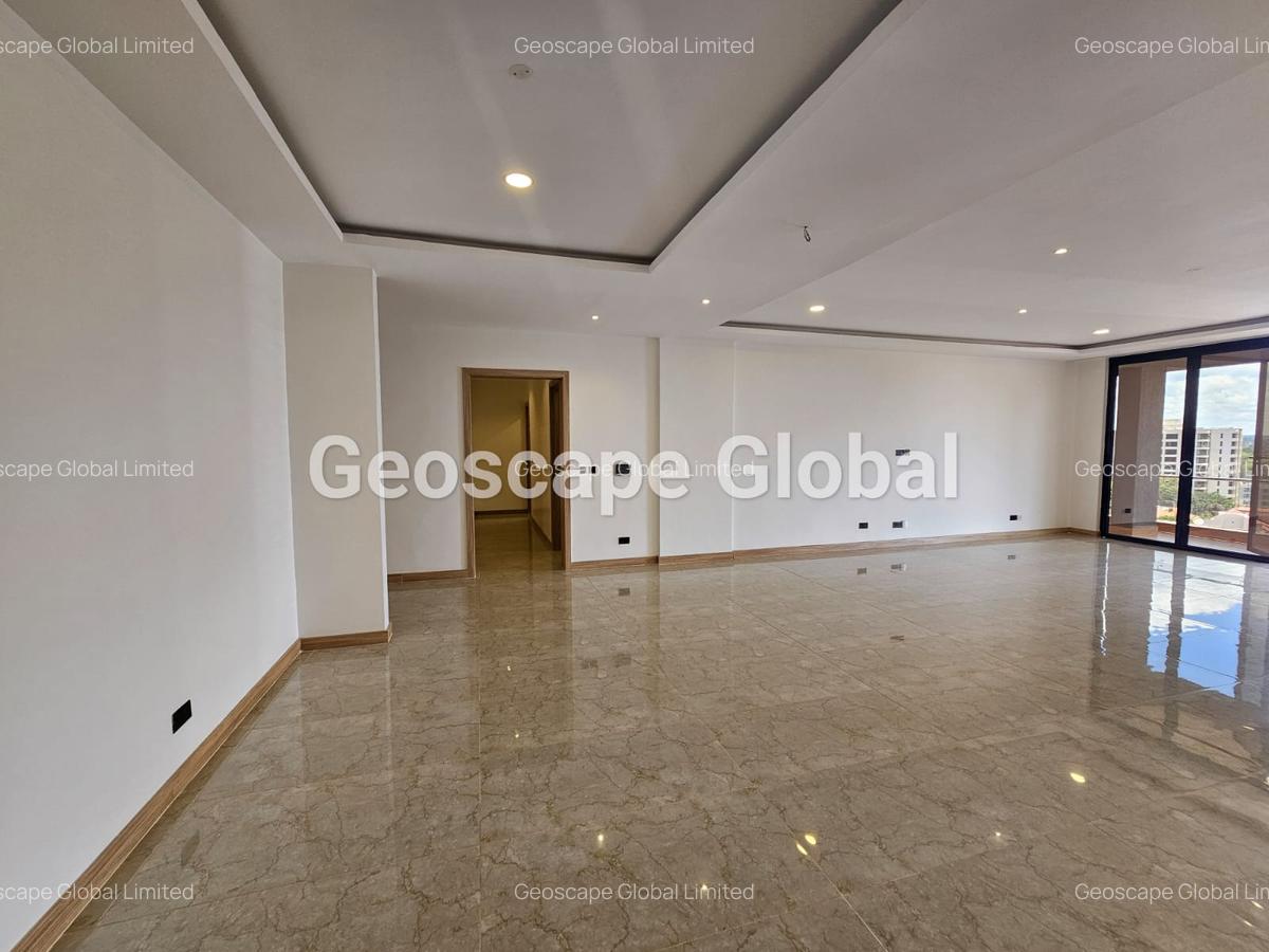 4 Bed Apartment with En Suite in Spring Valley - 9