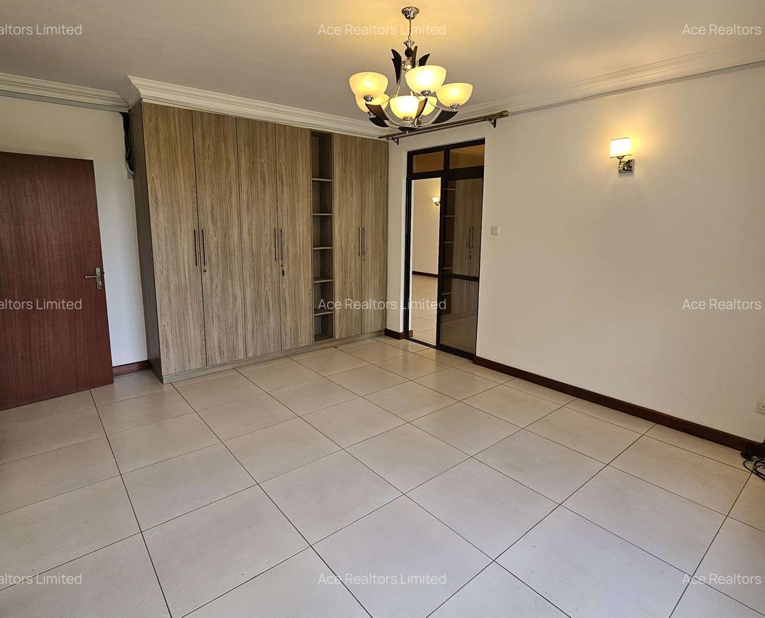 4 Bed Apartment with En Suite at General Mathenge - 9