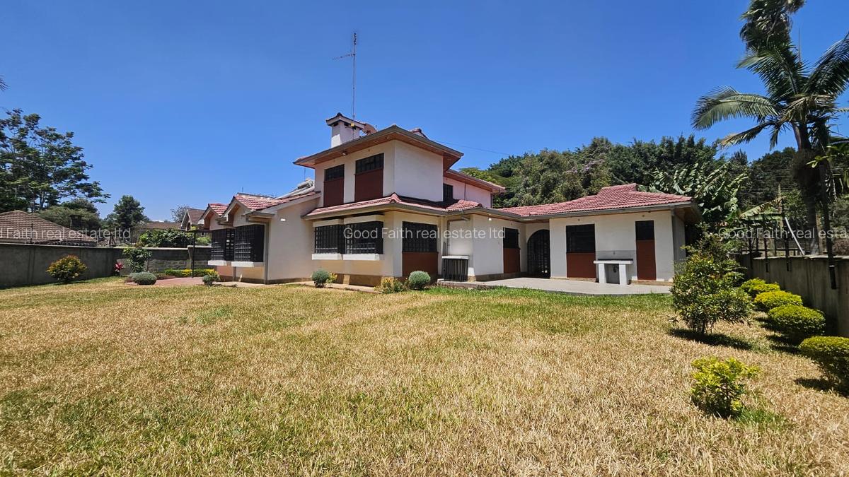 4 Bed House with En Suite in Lavington - 1