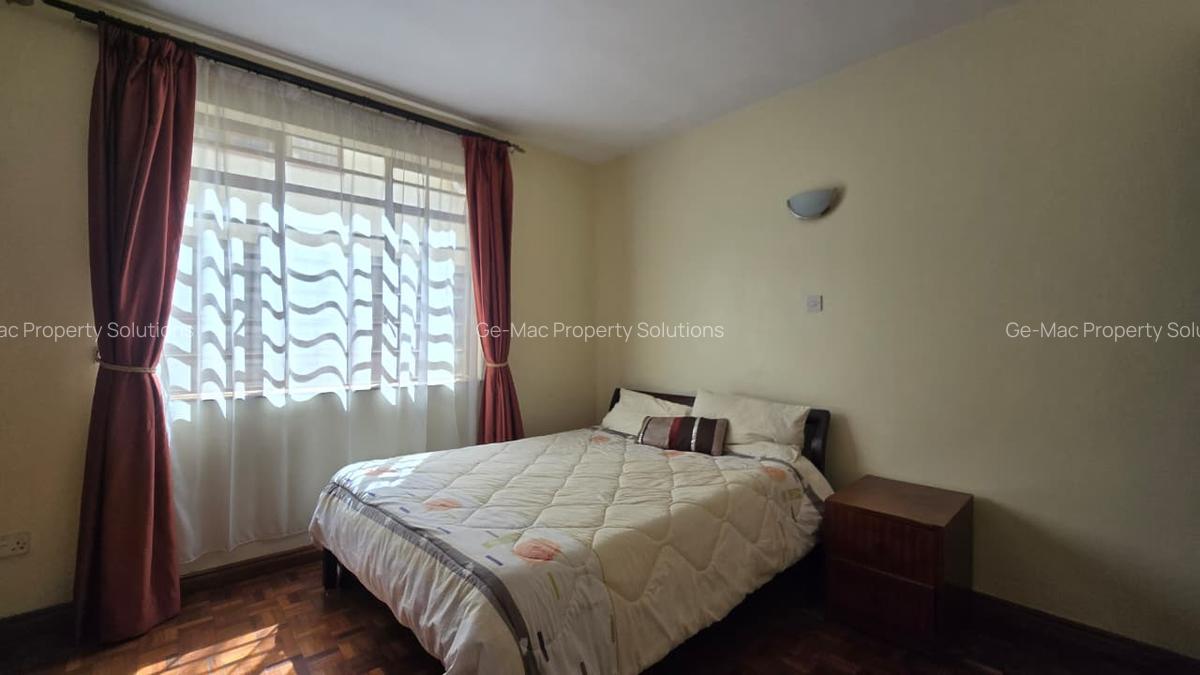 5 Bed House with En Suite in Lavington - 18