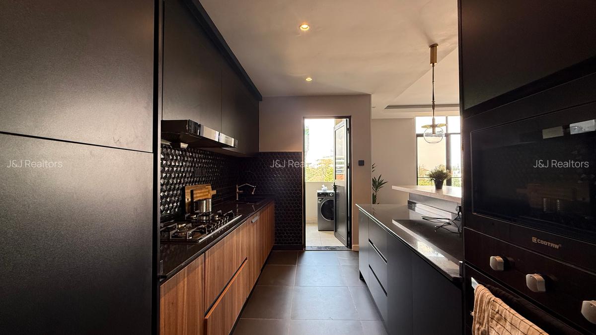 Furnished 2 Bed Apartment with En Suite in Brookside - 7